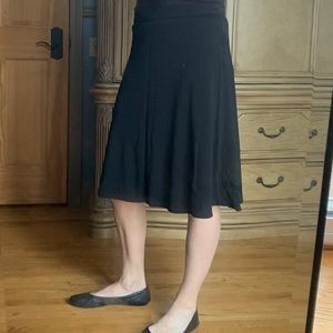 2/$10 sale DKNY Simple Black A Line Skirt M